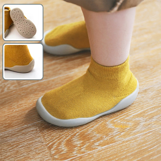 chaussons de marche antiderapantes pour bebe dessous semelles embout avant protecteur