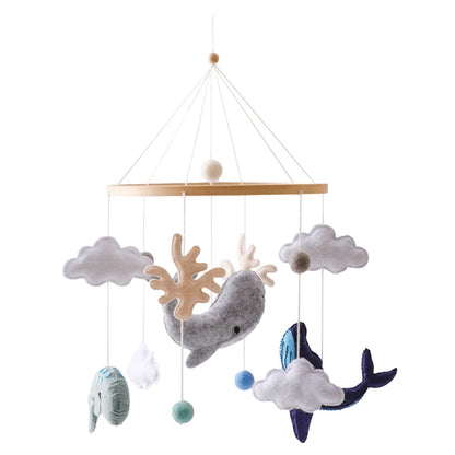 mobile bebe baleines grise bleue vert