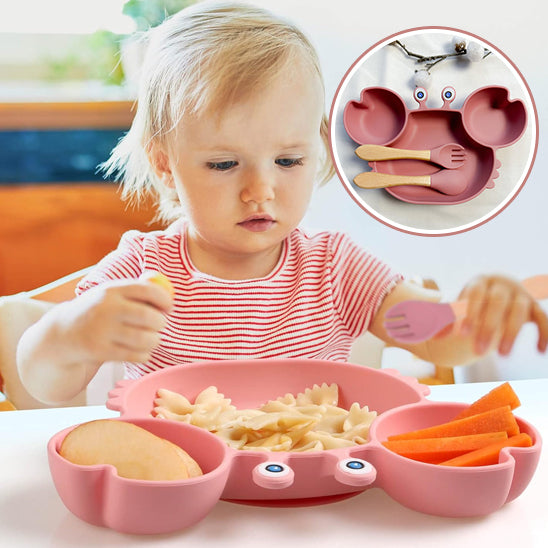 petite fille bébé assiette ventouse bebe nourriture 